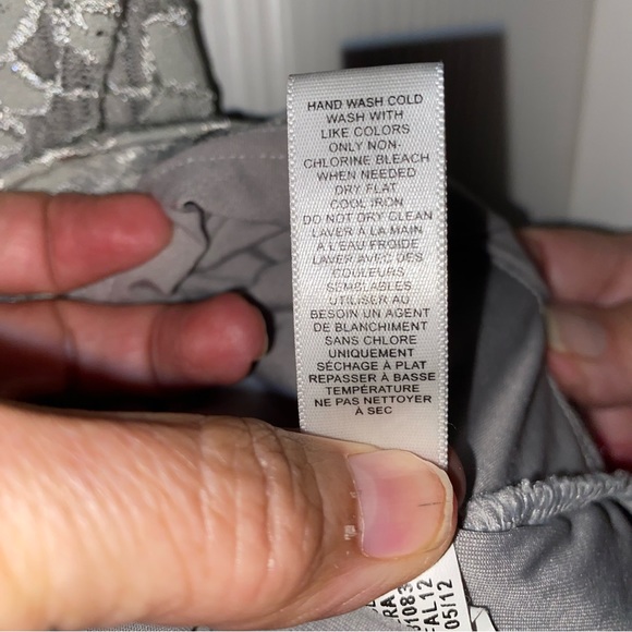 Banana Republic Silver/Grey Lace Top - Picture 4 of 5